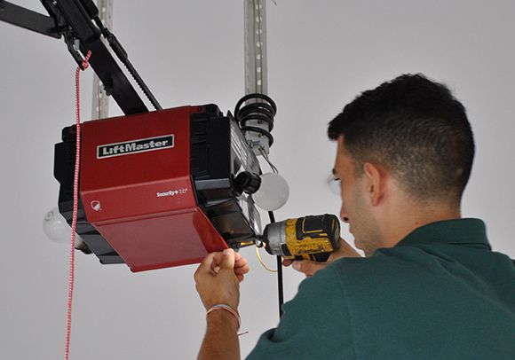 5 Reasons to Replace Your Garage Door Opener