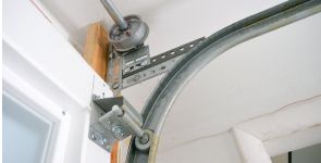 Reasons You Shouldn't Reuse Garage Door Track